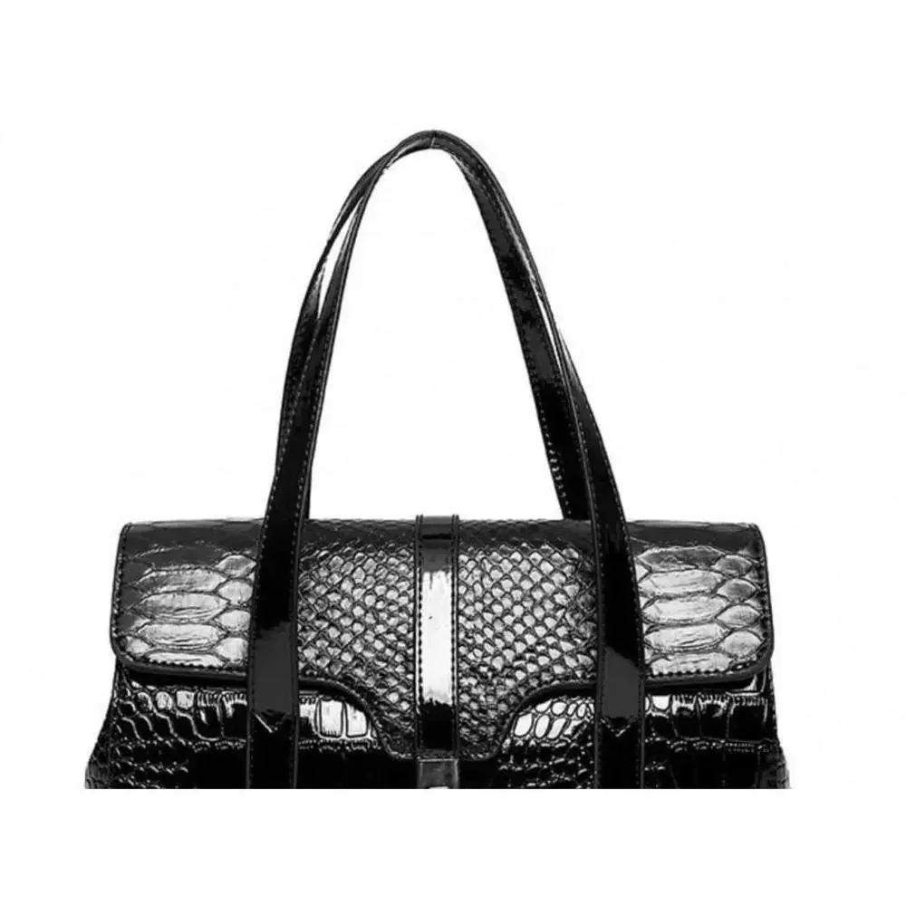 Large Capacity Snake Pattern Shoulder Handbag In Black - Picture 2 of 4
